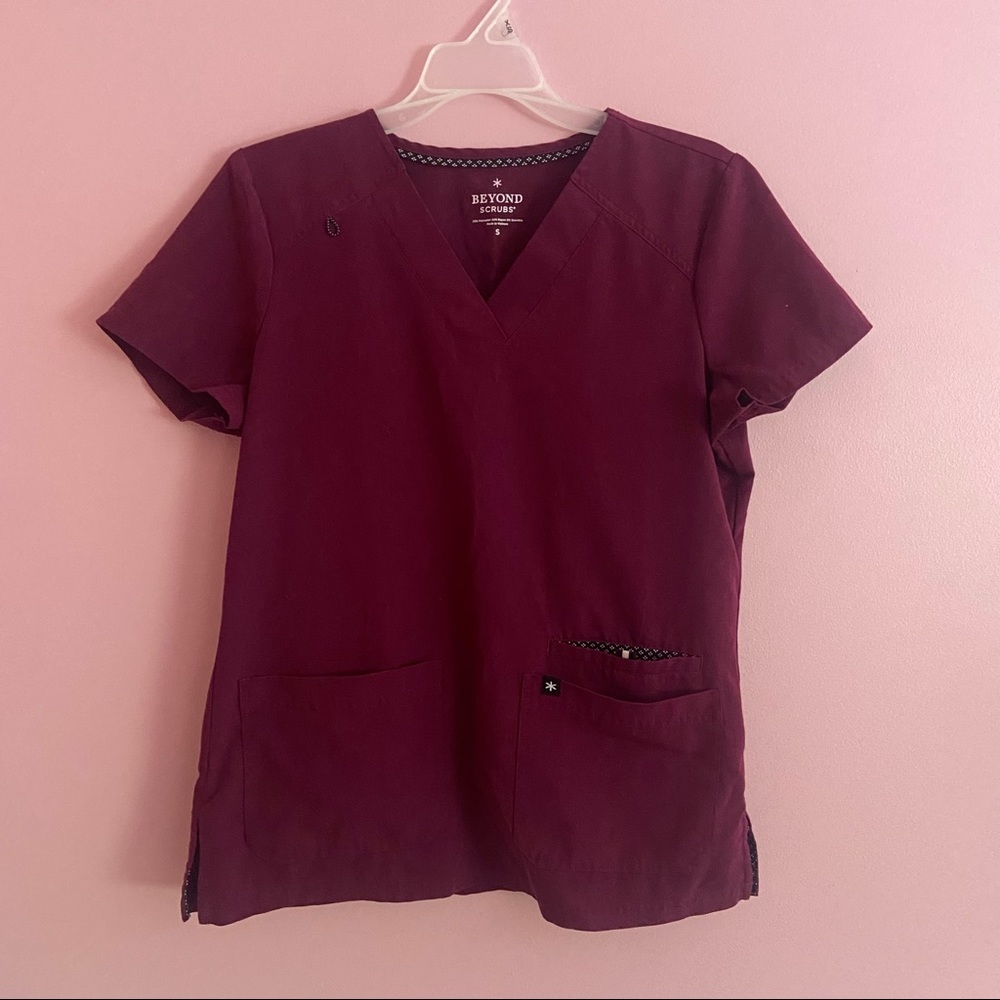 BEYOND SCRUBS - MAROON - SMALL TOP & SMALL REGULAR BOTTOMS
